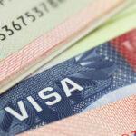 ¿Puedes obtener una cita para tu visa de turista más rápido? Lo que debes saber antes de pagar más